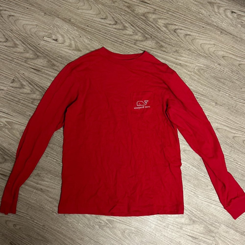 Red Vineyard Vines Tshirt